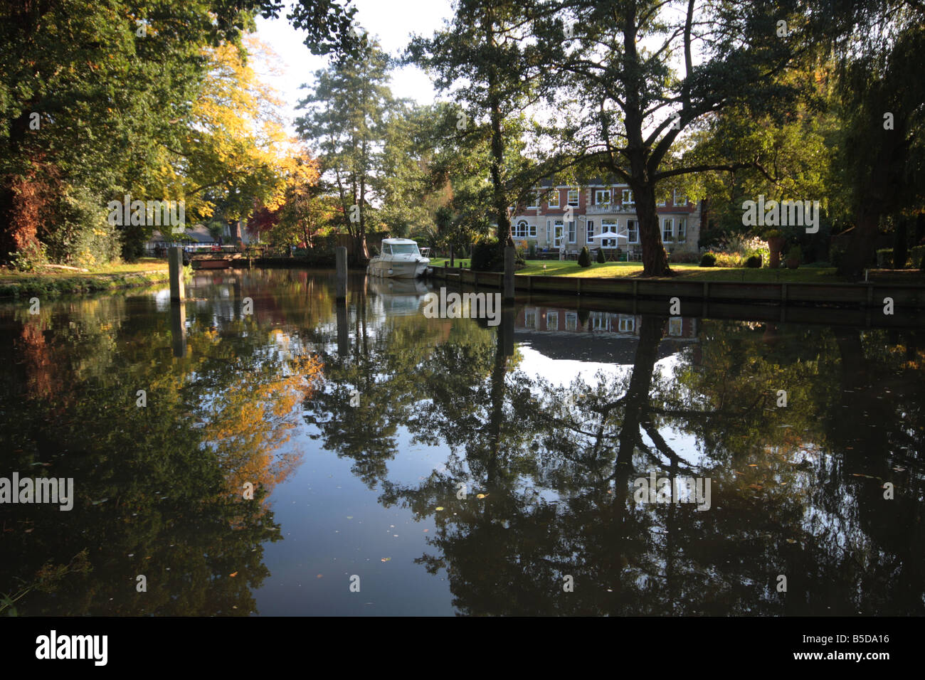 House on the River Wey Weybridge Surrey` Stock Photo Alamy